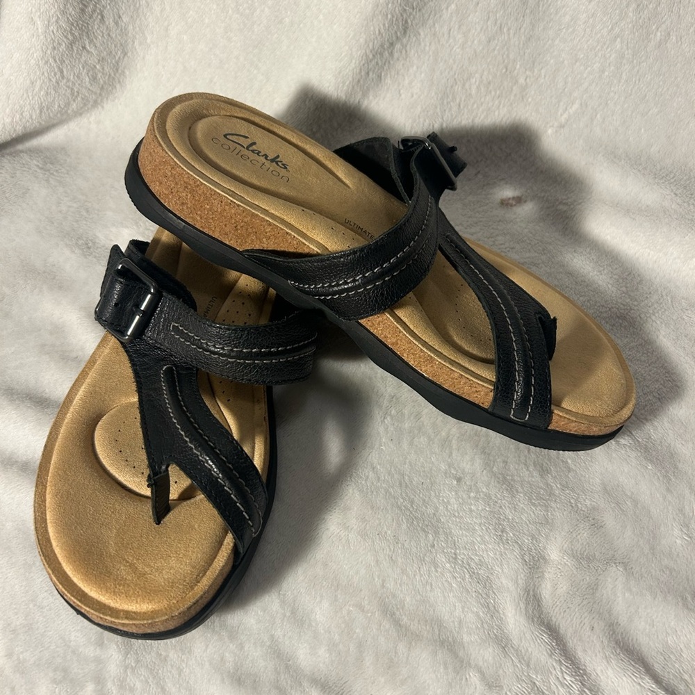 Clarks Women's Black and Tan Sandals